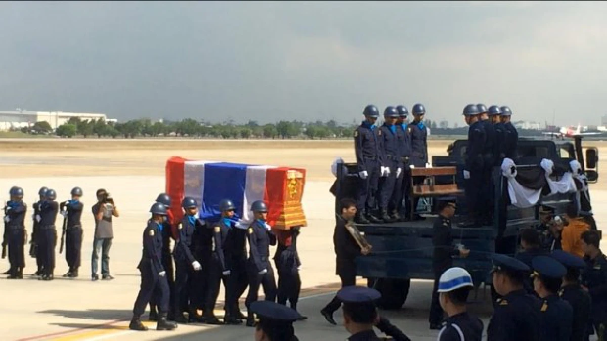 ผบ.ทอ.รับศพ "ผู้กองเอฟ" ยกย่องวีรบุรุษ