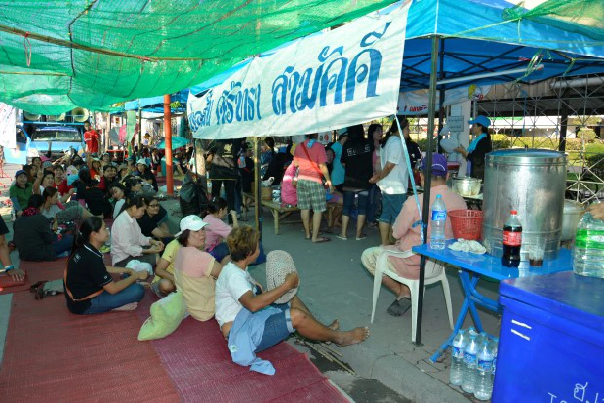สหภาพ "ชาร์ป" นัดชุมนุมใหญ่เรียกร้องบริษัทจ่ายโบนัส