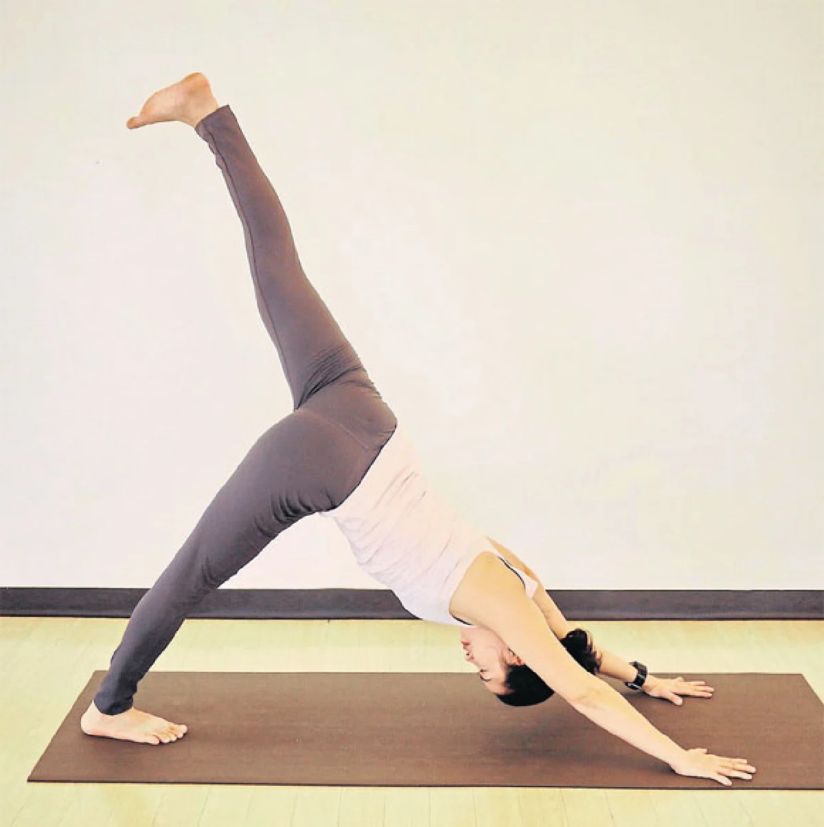 ท่า Side-Plank ยกขาด้านใน