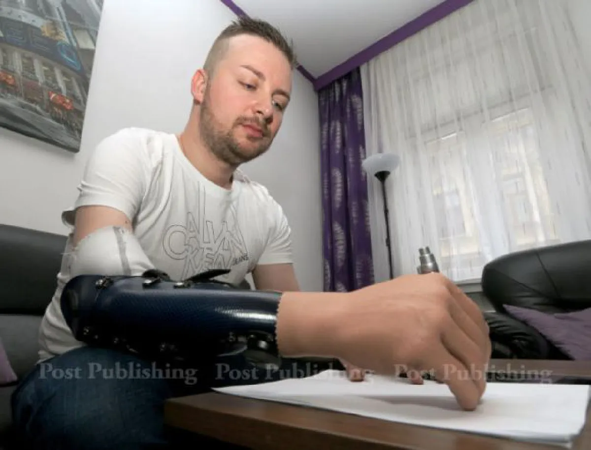 Robot hand almost as good as the old real hand (with video)