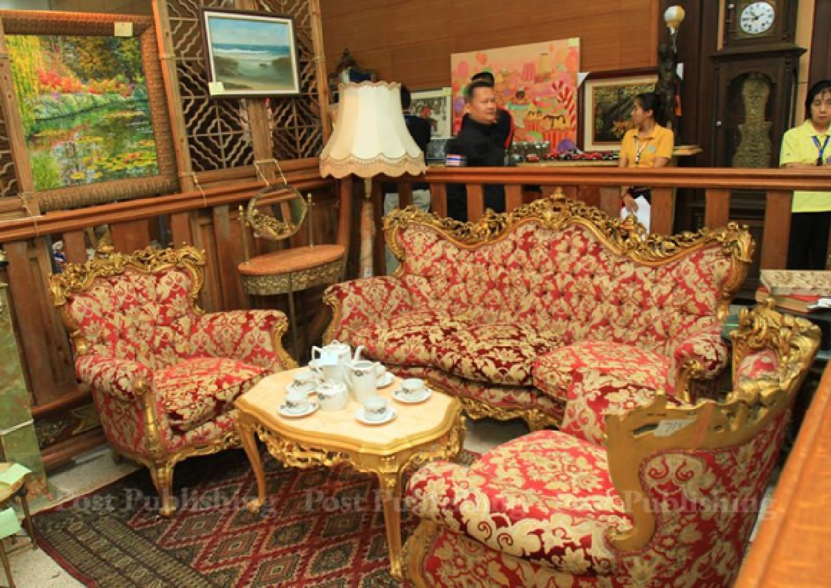 Buyers get first look at Pongpat's assets