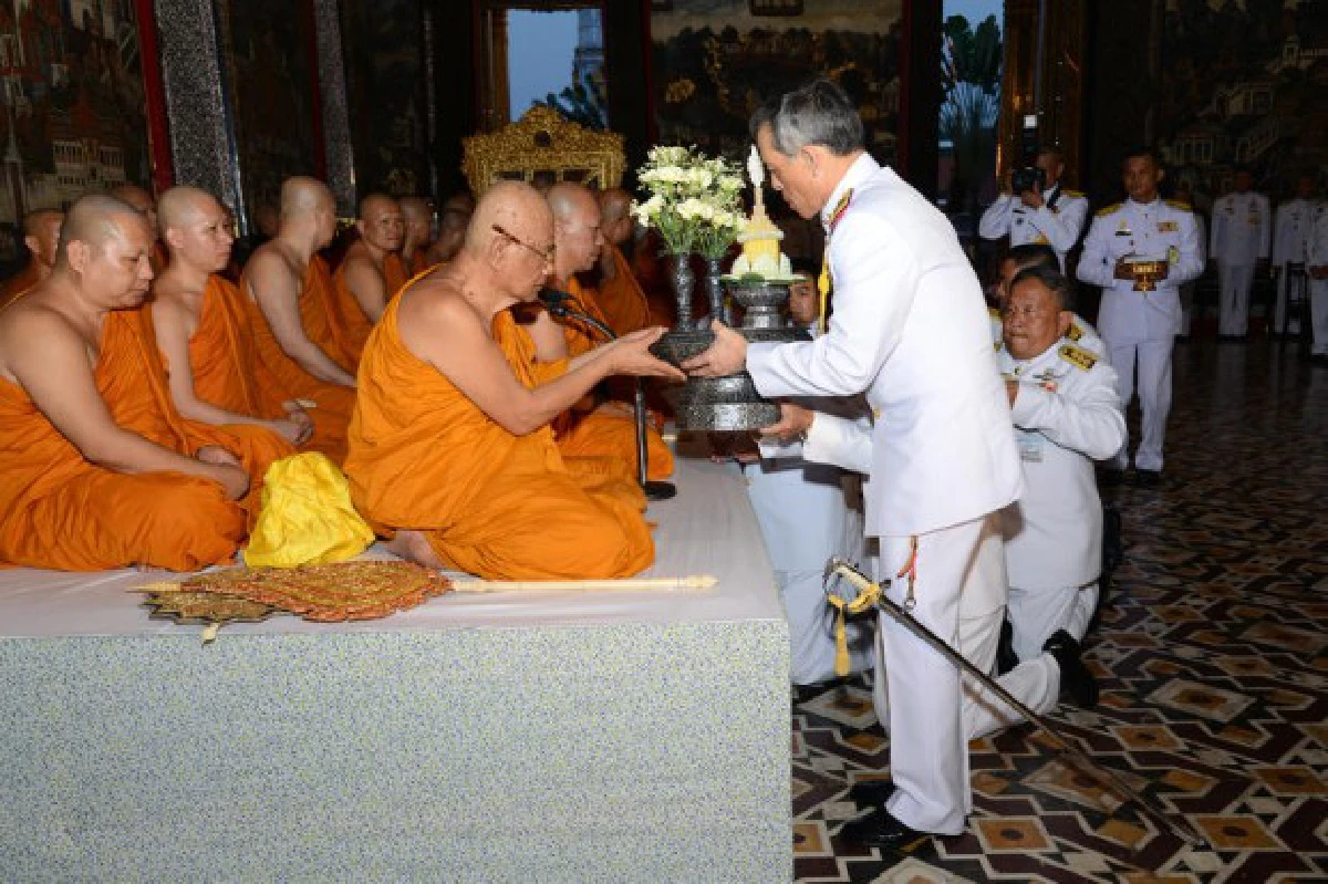 สมเด็จพระบรมฯทรงบำเพ็ญพระราชกุศลวันมาฆบูชา