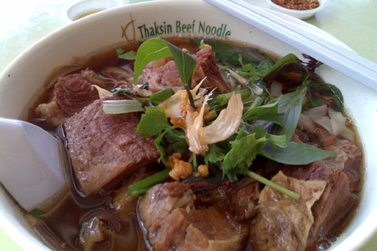 'ธัญรส' เมืองชลฯ จากห้องแถวสู่ก๋วยเตี๋ยวร้อยล้าน 'ธัญรส' เมืองชลฯ จากห้องแถวสู่ก๋วยเตี๋ยวร้อยล้าน