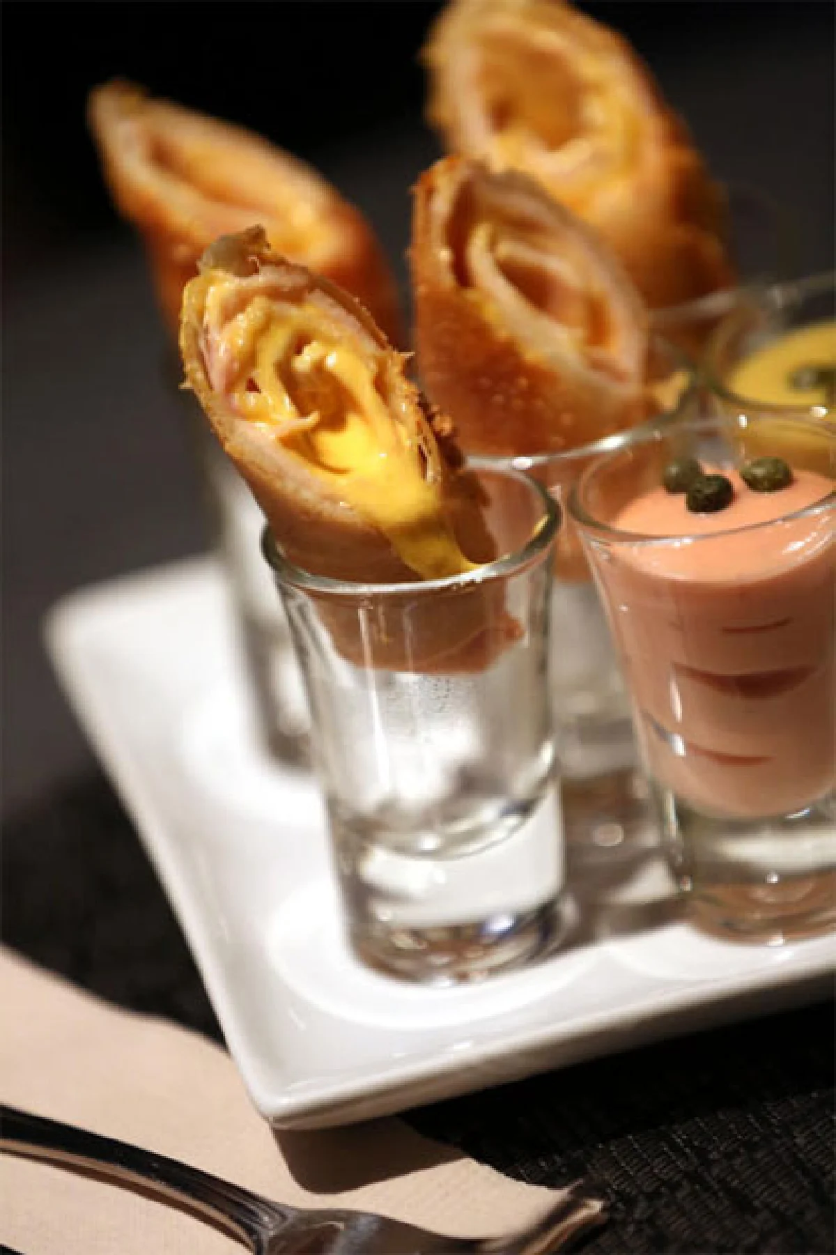 บีไฮด์ เดอะ ซีน บาร์ ดื่มด่ำกับบรรยากาศโรงละคร