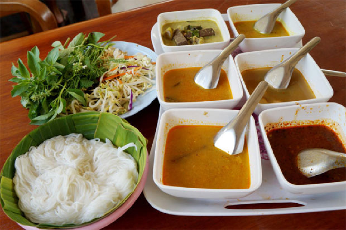 ข้าวปุ้นน้ำยา7รส อาหารเลิศรสเมืองดอกลำดวน ข้าวปุ้นน้ำยา7รส อาหารเลิศรสเมืองดอกลำดวน