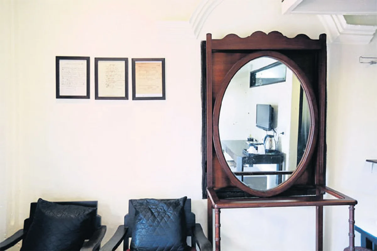 สายน้ำไหลย้อนกลับ บ้านหลวงราชไมตรี