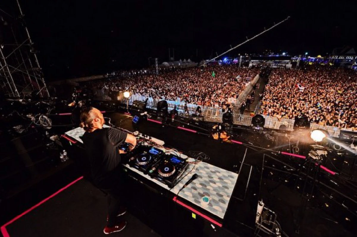 สุดเจ๋ง!MAYA MUSIC FESTIVAL ดีเจระดับโลกจัดเต็ม แสงสีเสียงอลังการ