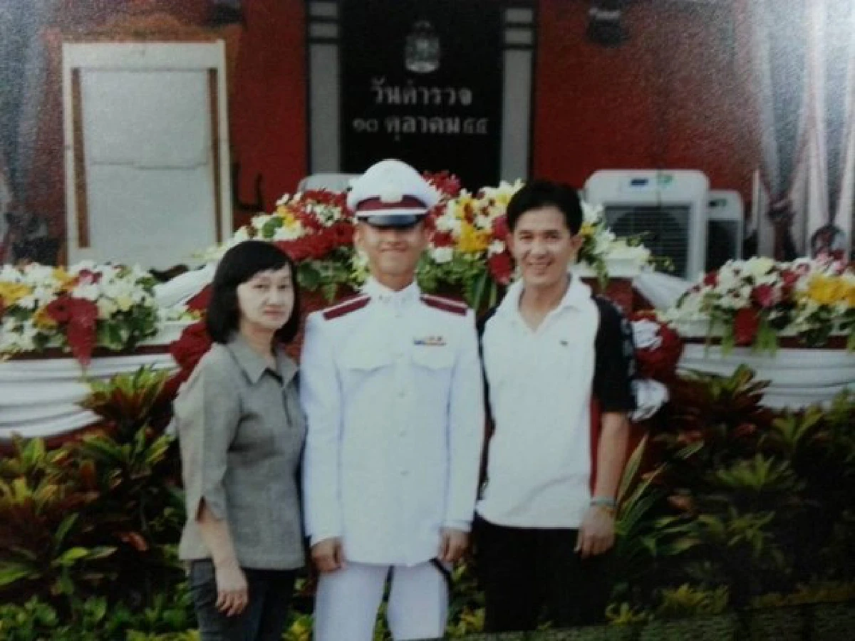 "ความยุติธรรมอยู่ที่ไหน"คำถามจากพ่อนรต.ที่โดดร่มเสียชีวิต