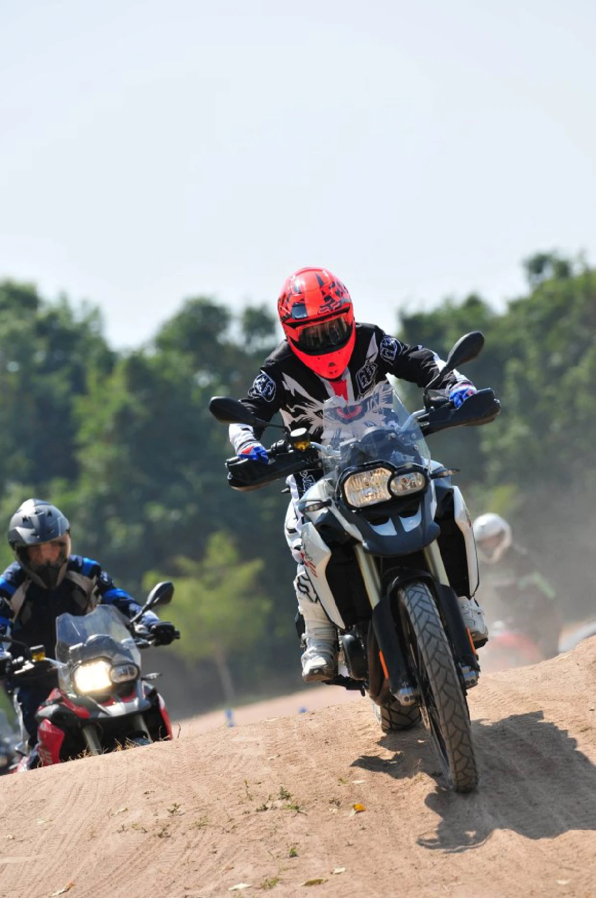 บีเอ็มดับเบิลยู F 800 GS ทัวร์ริ่งเอ็นดูโร่เพื่อความมันส์