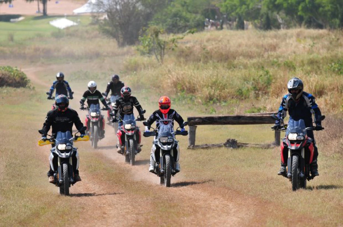 บีเอ็มดับเบิลยู F 800 GS ทัวร์ริ่งเอ็นดูโร่เพื่อความมันส์