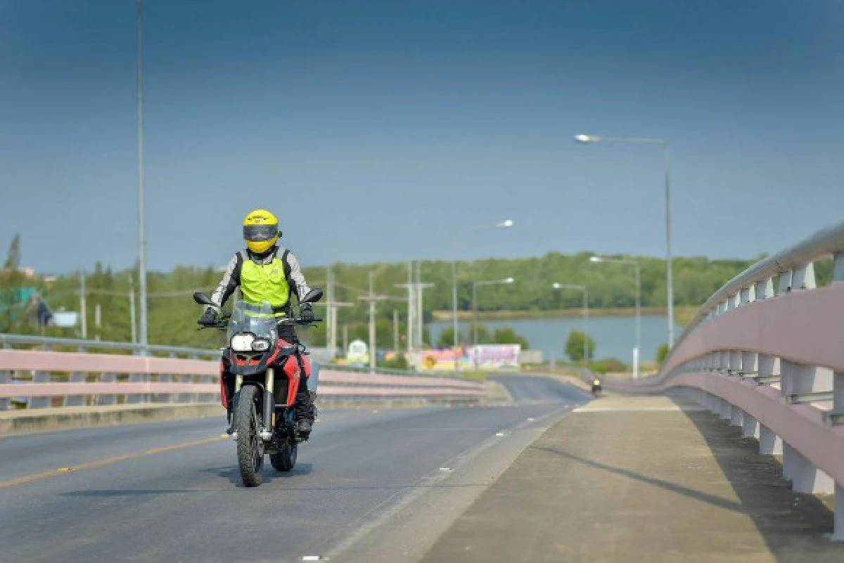 บีเอ็มดับเบิลยู F 800 GS ทัวร์ริ่งเอ็นดูโร่เพื่อความมันส์