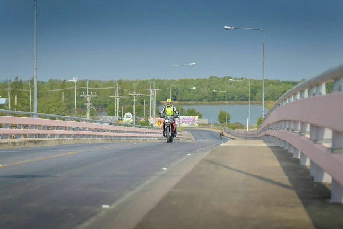 บีเอ็มดับเบิลยู F 800 GS ทัวร์ริ่งเอ็นดูโร่เพื่อความมันส์