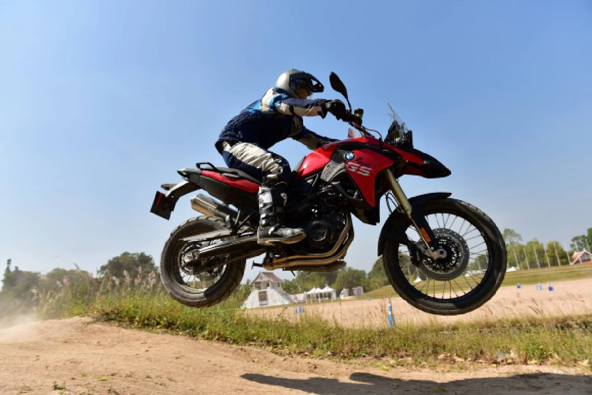 บีเอ็มดับเบิลยู F 800 GS ทัวร์ริ่งเอ็นดูโร่เพื่อความมันส์