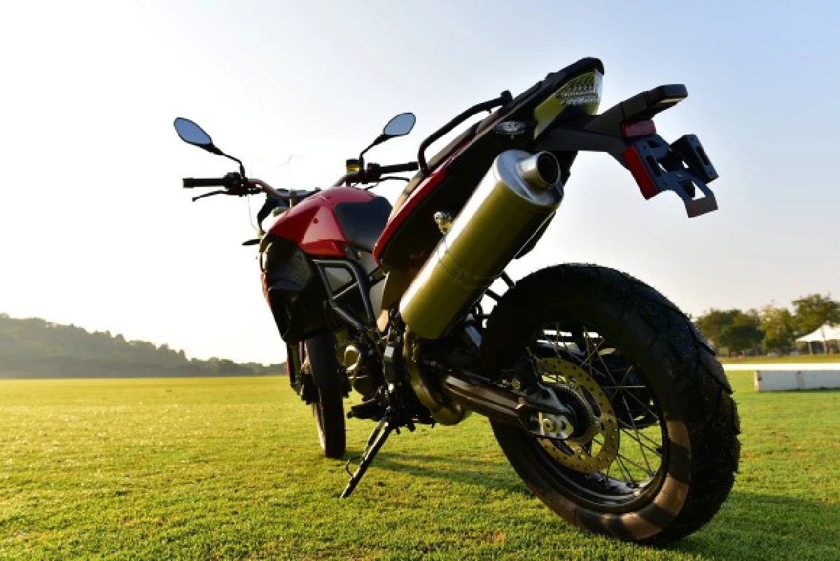 บีเอ็มดับเบิลยู F 800 GS ทัวร์ริ่งเอ็นดูโร่เพื่อความมันส์