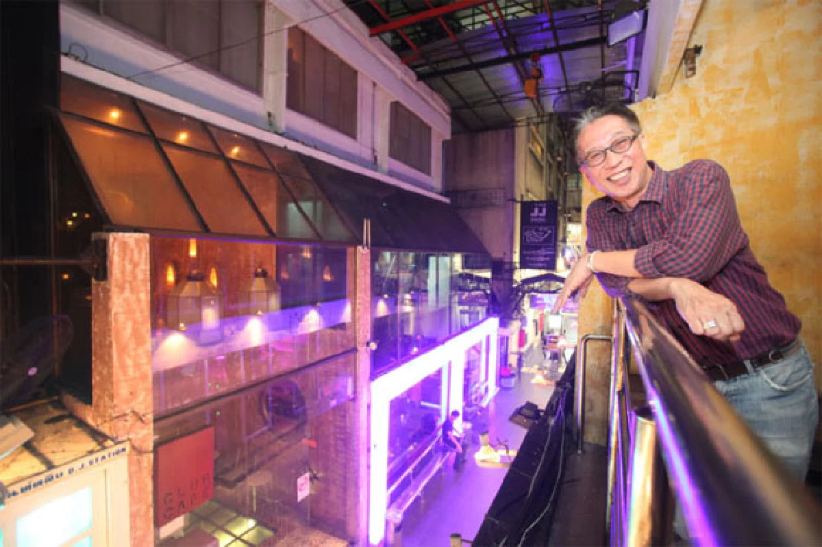 สีลมซอย 2 ความสุขของชาวเรา ตลอดมา และตลอดไป