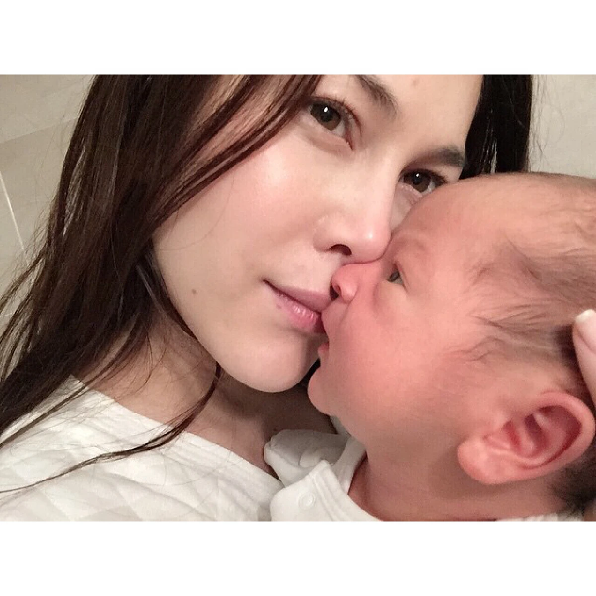 น่ารักน่าหยิก!แม่พอลล่า กับพี่ไลลา และน้องลูก้า