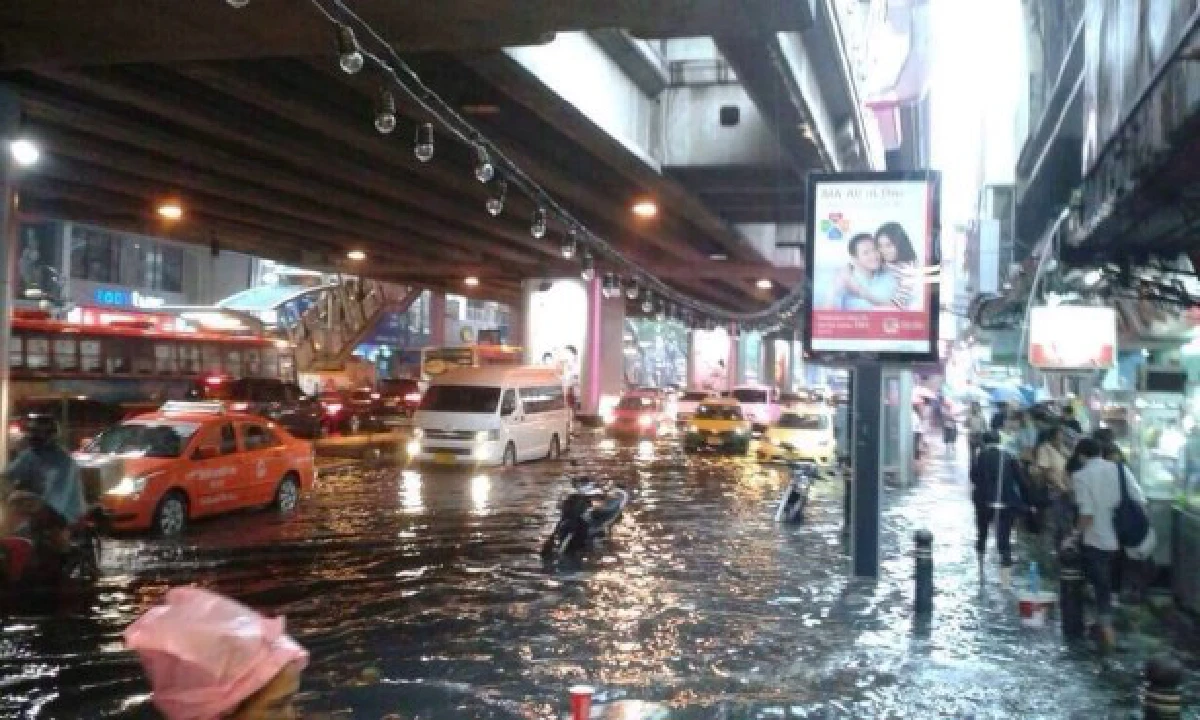 แชร์สนั่น!ภาพน้ำท่วมกรุง