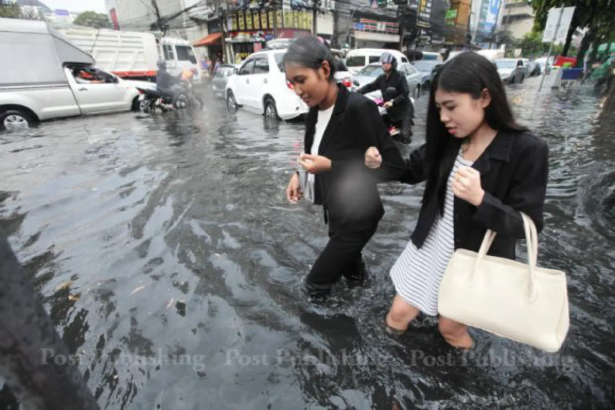 Why did it flood? Bangkok governor explains (with photos)