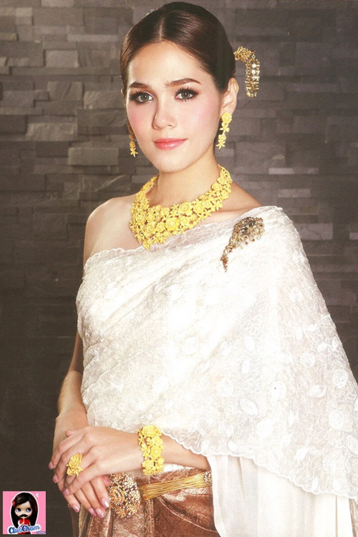 เลอค่าทุกองศา..ยลโฉมซุป'ตาร์สวยสง่าในชุดไทย!