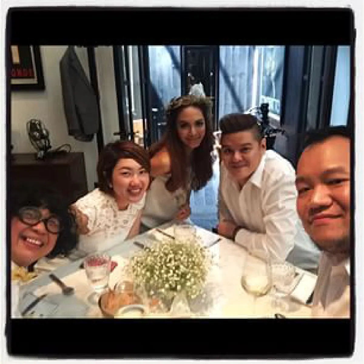 "เต๋า สโรชา" เข้าพิธีวิวาห์กับแฟนหนุ่มเเบบเรียบง่าย