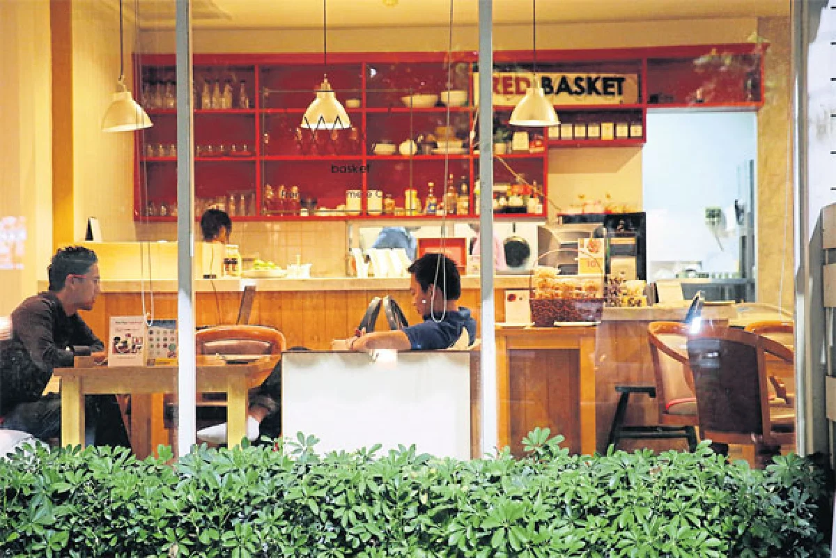 จูงหมาเที่ยวยุโรป โฉบไปเวียดนาม ตะกร้าแดง @ นวมินทร์ เฟสติวัล วอล์ค