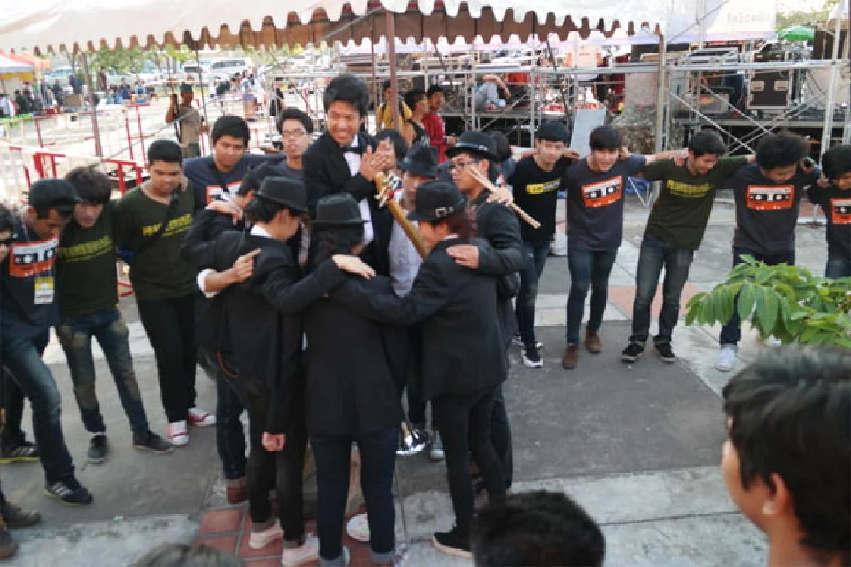 ถนนคนเดิน พระจอมเกล้าลาดกระบัง