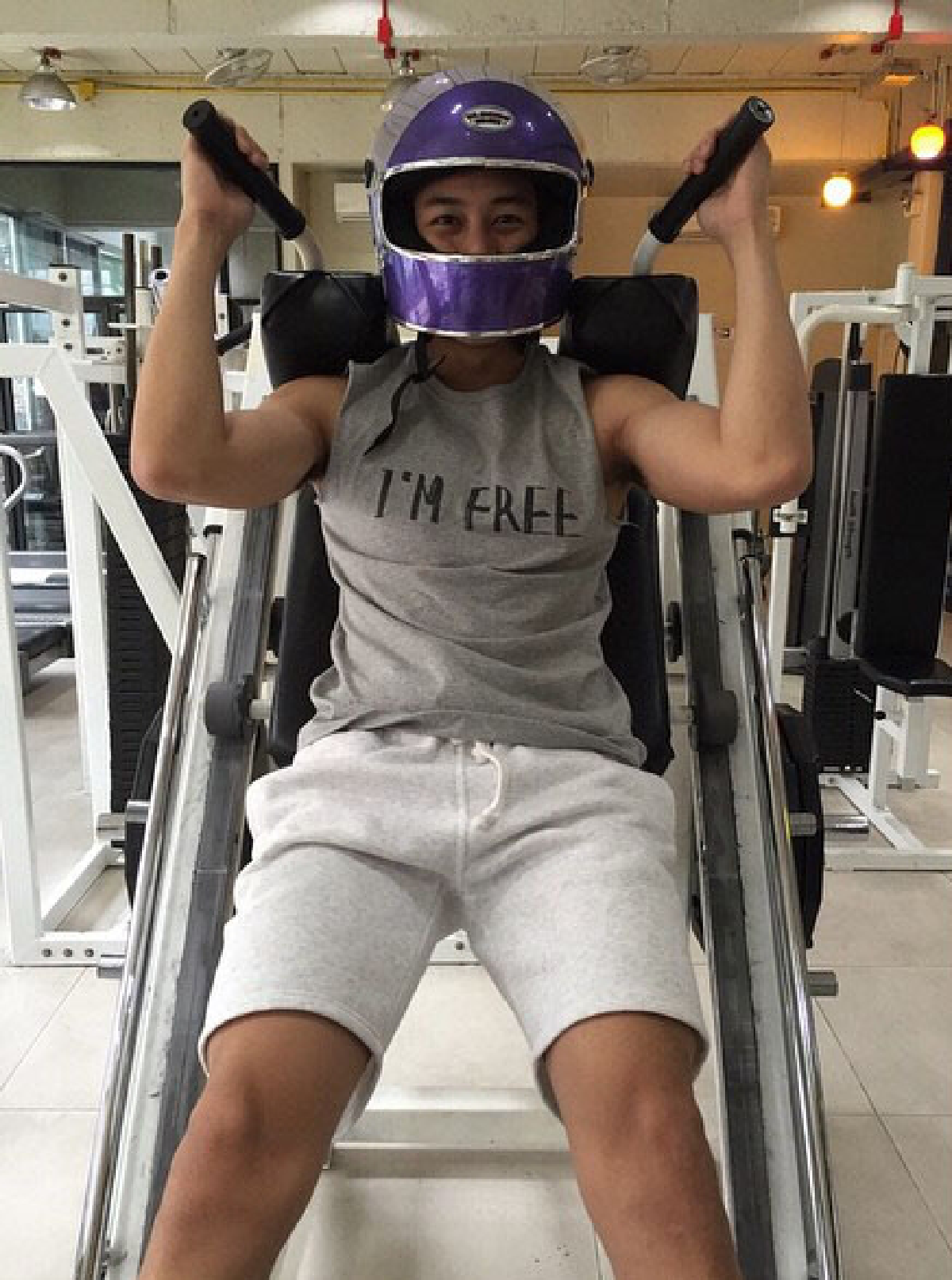 ซิกแพคแน่น!"เคน ภูภูมิ"โชว์หุ่นฟิตกระชากใจสาวๆ