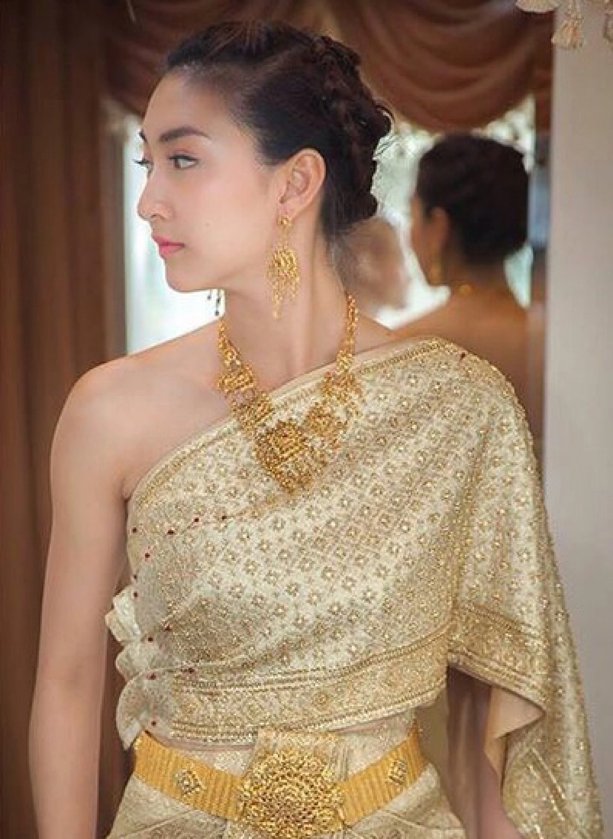 "แพนเค้ก"ยังไม่พร้อมแต่ง ปัดใส่ชุดไทยพรีเวดดิ้ง!
