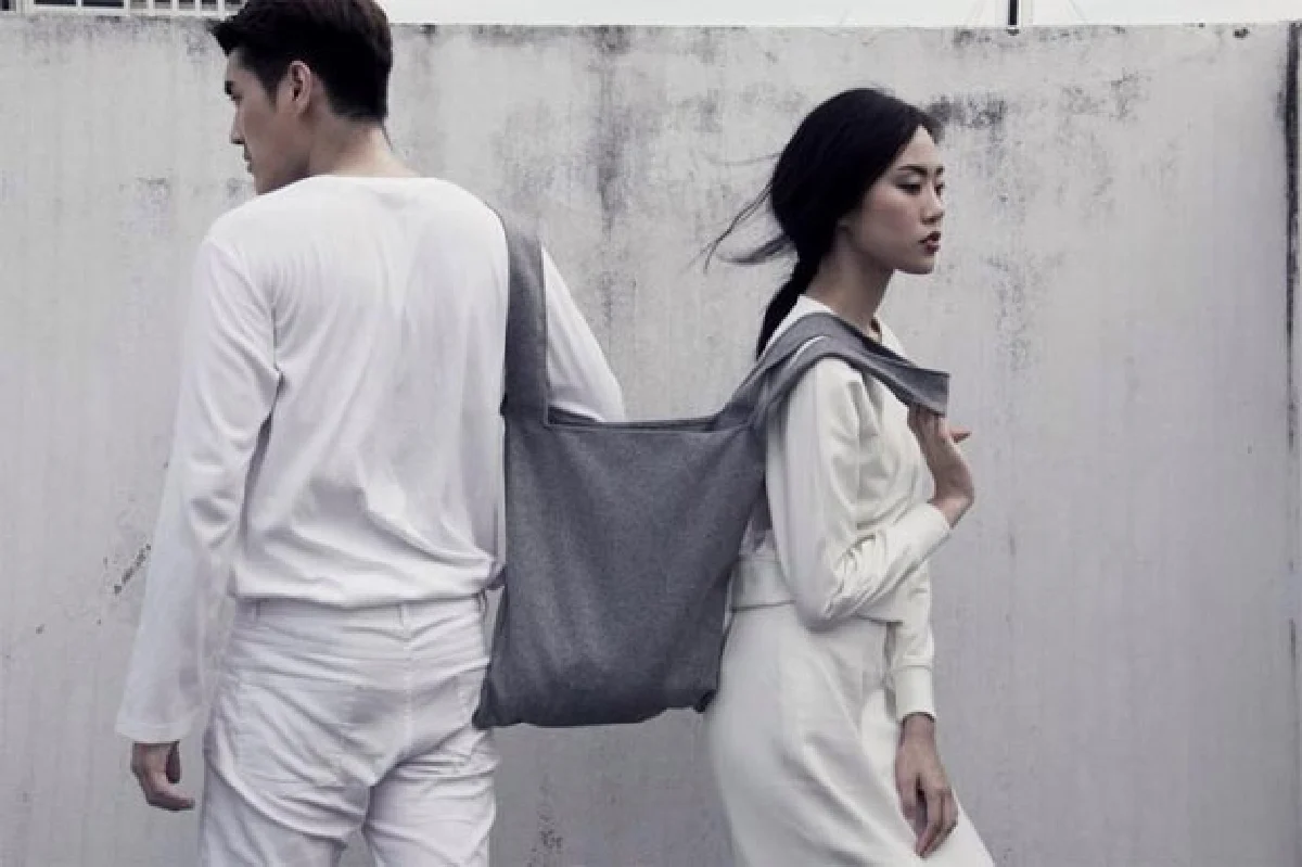 กระเป๋ามันส์ๆ ธุรกิจมันส์ๆ ของคนมันส์ๆ ดีเจ.ฮอน คงศิลป์