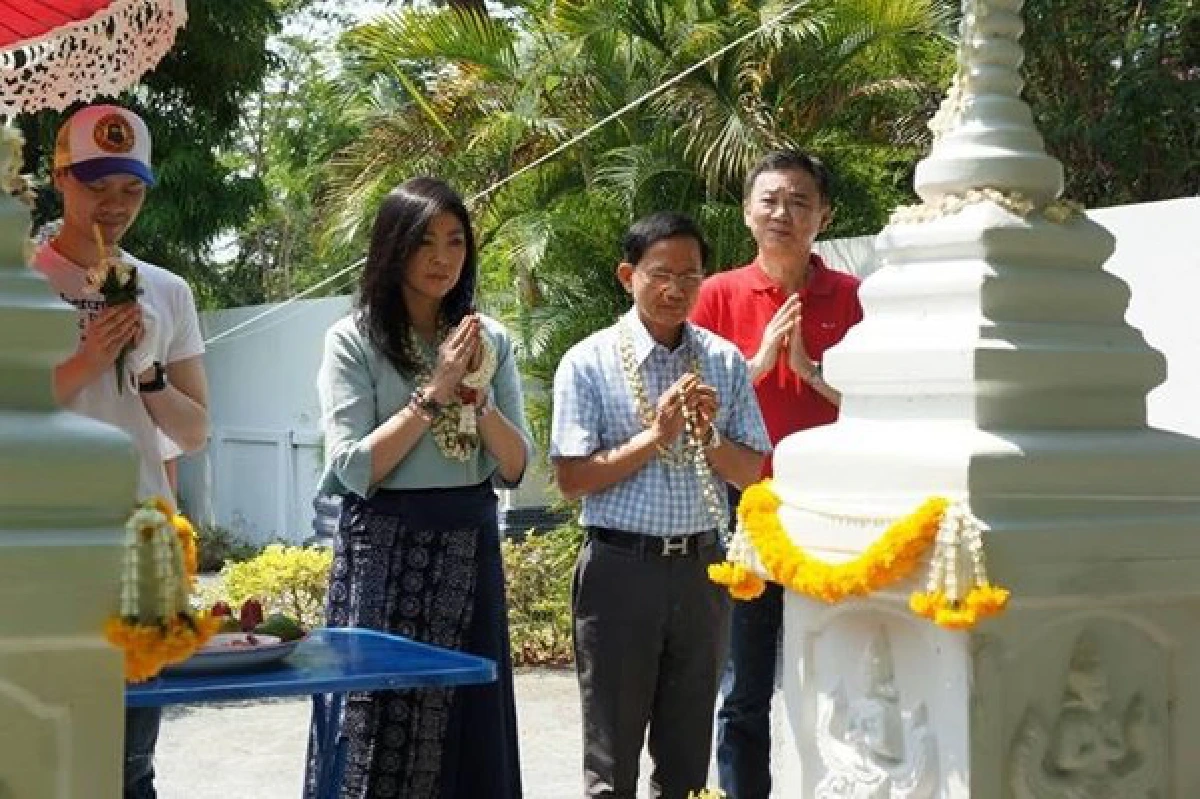 "ปู" พร้อมครอบครัวทำบุญ อัฐิบรรพบุรุษ