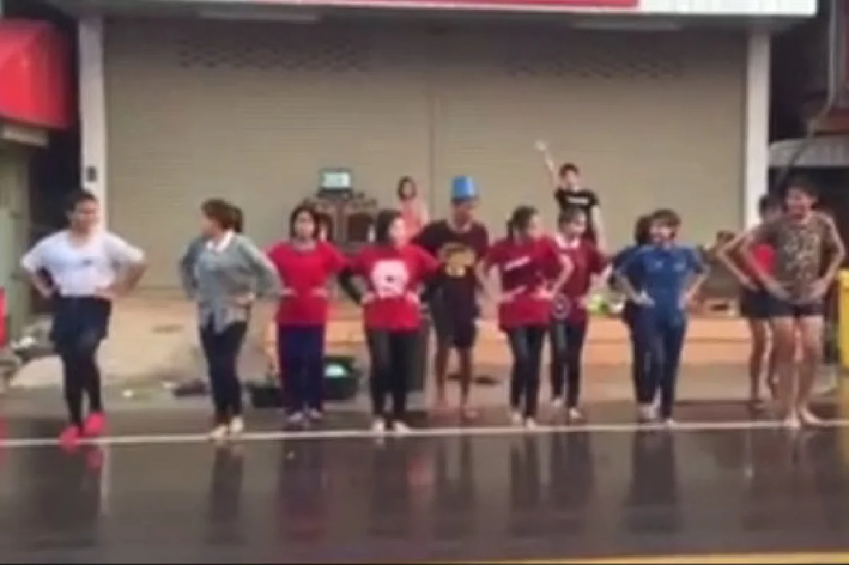 ช่วยกันแชร์!เรื่องดีๆที่เกิดขึ้นในช่วงสงกรานต์(มีคลิป)