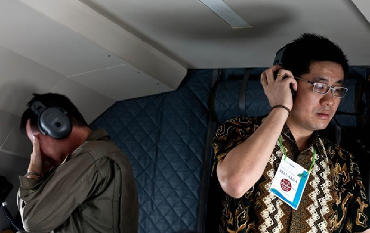 AirAsia: Indonesia vows 'all-out effort'