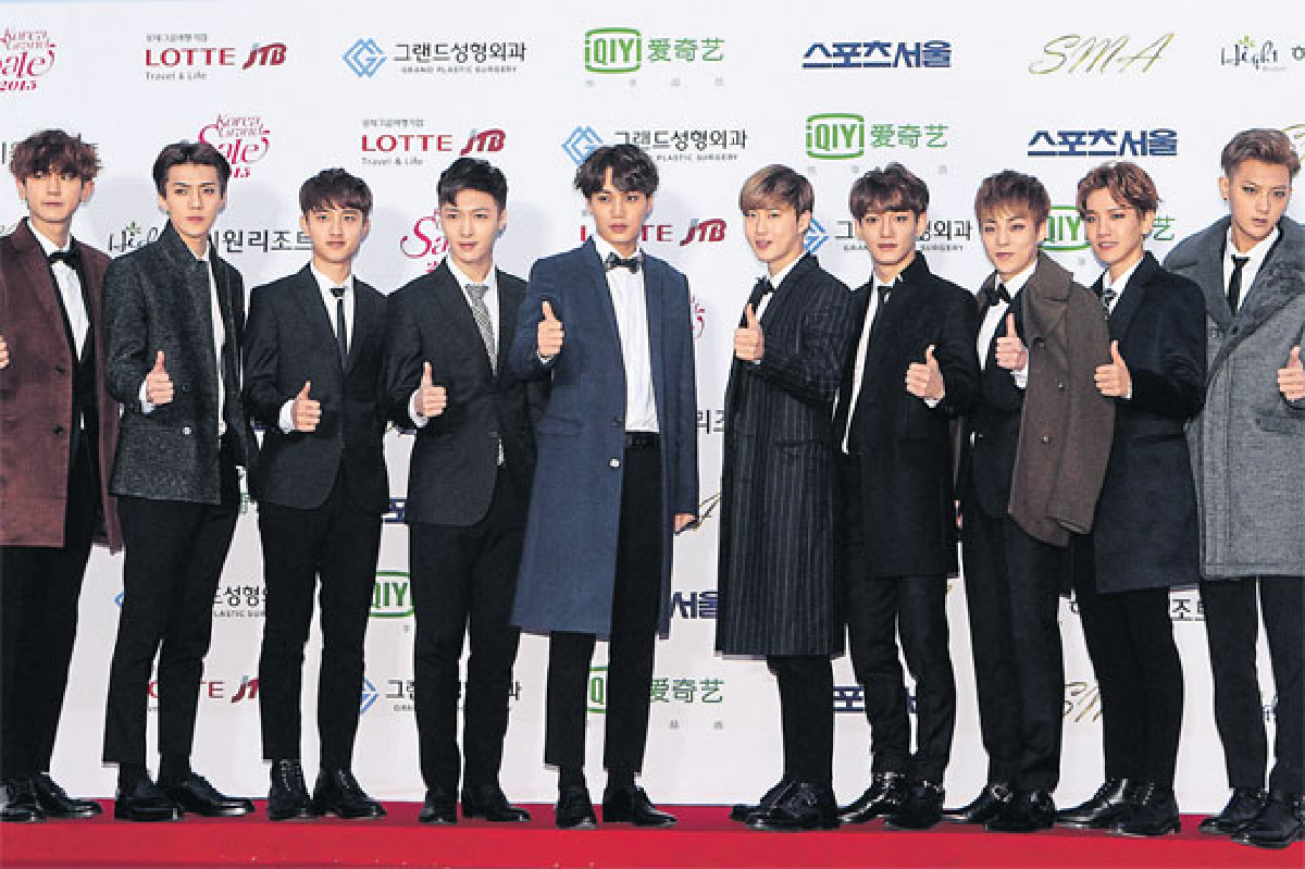 ส่องหนุ่มหน้าใสข้างบ้าน EXO Next Door ส่องหนุ่มหน้าใสข้างบ้าน EXO Next Door