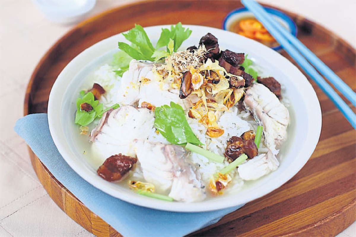 ข้าวต้มปลาอาก๋ง สไตล์เยาวราช ข้าวต้มปลาอาก๋ง สไตล์เยาวราช