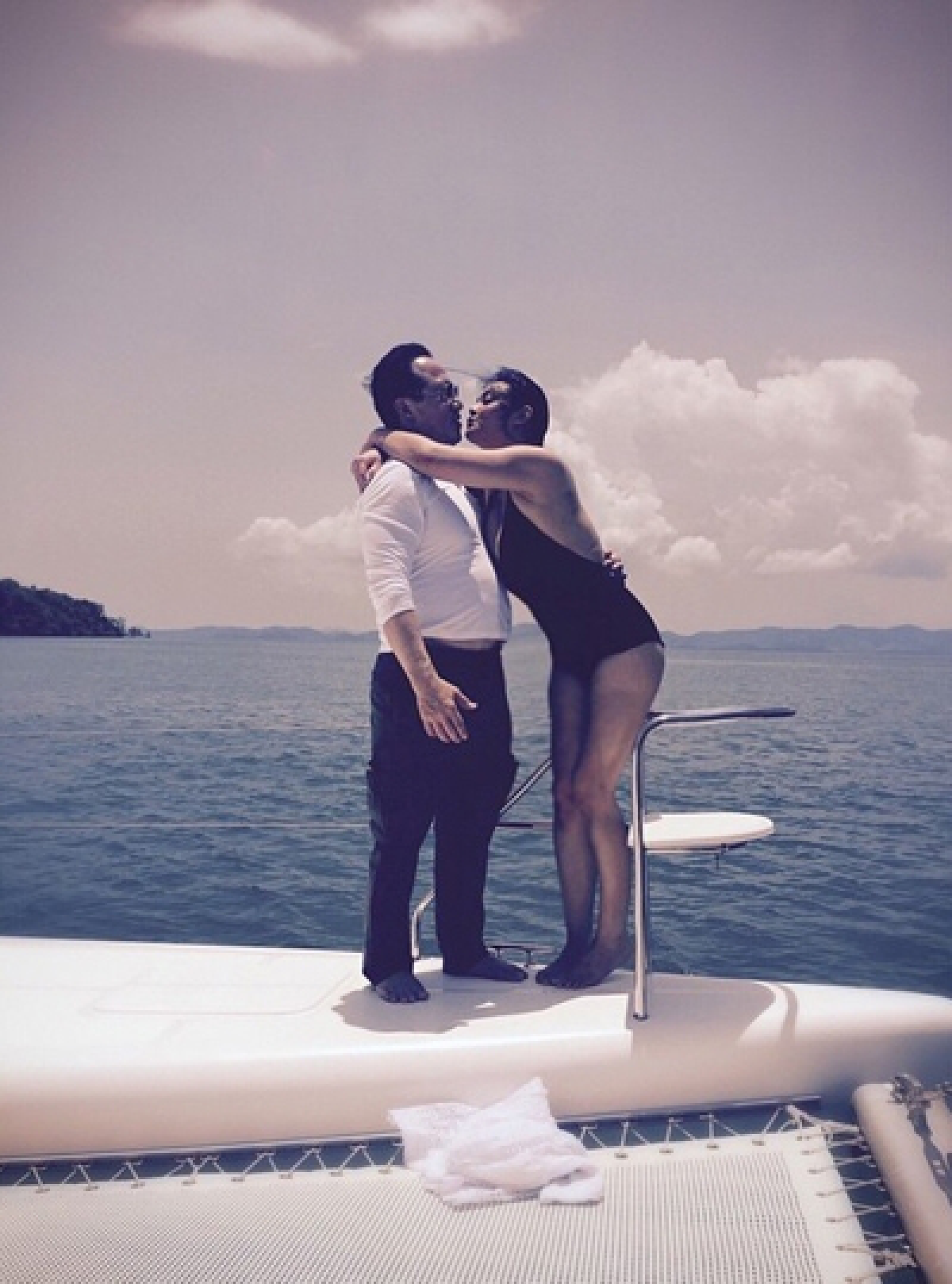 เซ็กซี่เวอร์!"ตั๊ก บงกช"อวดอึ๋มล่องเรือยอร์ชเที่ยวทะเล