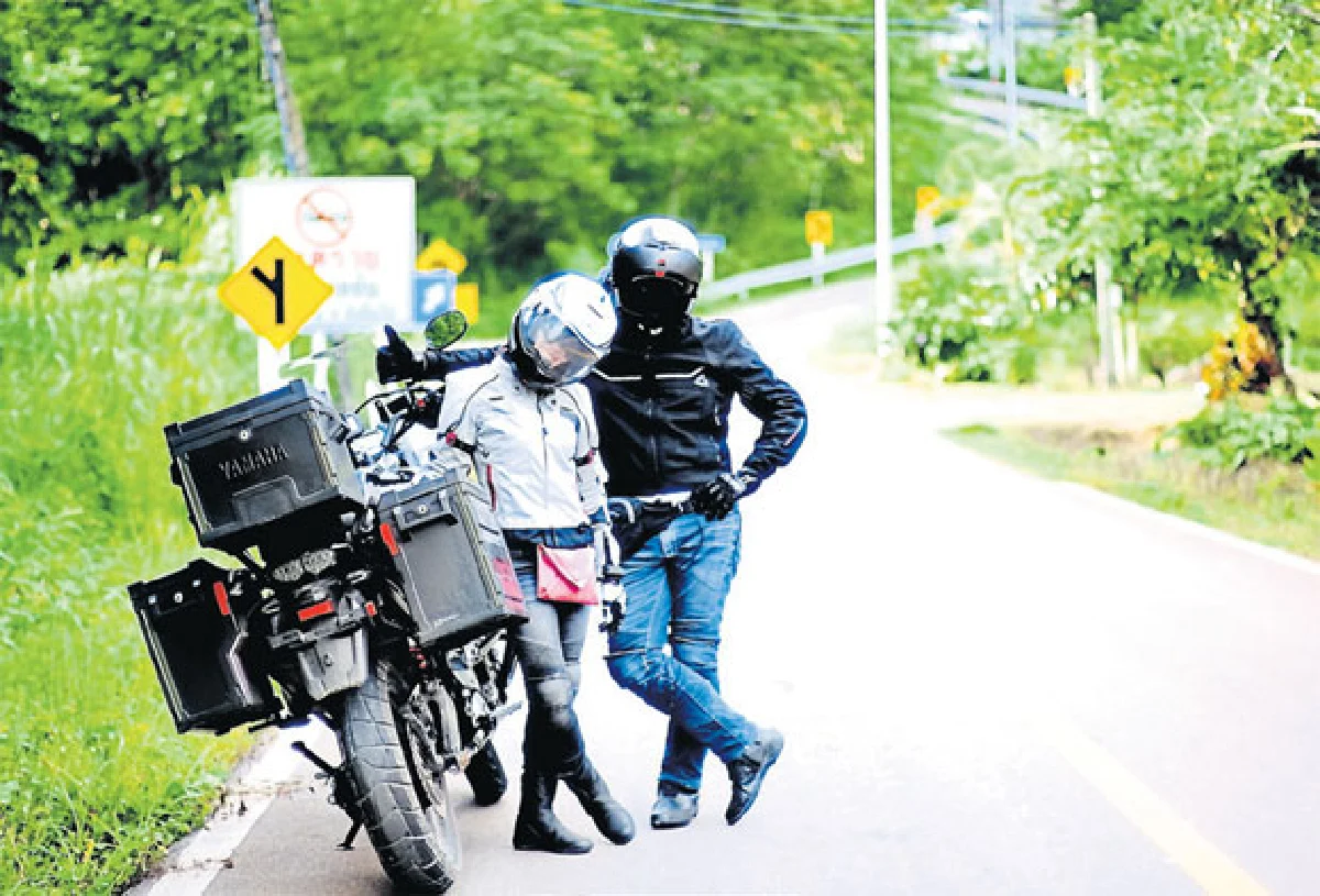 โลกของหัวหมวกกันน็อก