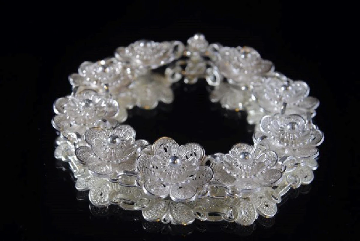 ทายาทช่างศิลป์ พลิกโฉมแฮนด์เมดไทย