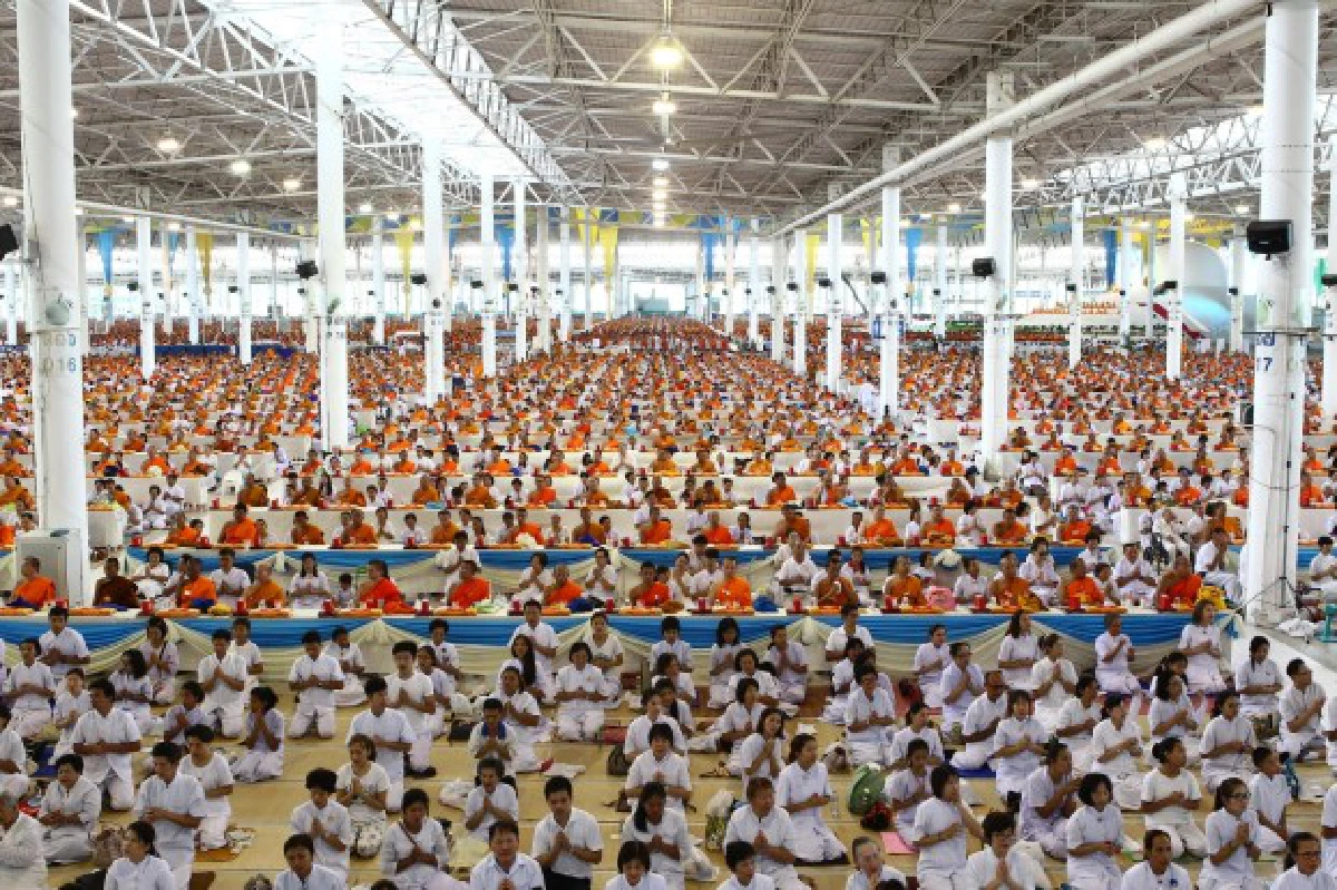 "ธรรมกาย" จัดสวดมนต์วันคุ้มครองโลก