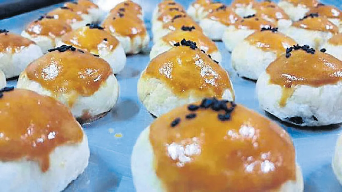 ‘ขนมเปี๊ยะรัชนี’ อร่อยต้องรอ 2 ปี