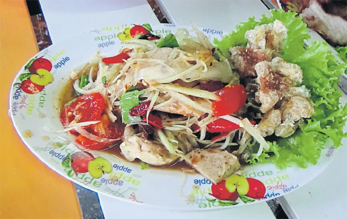 ส้มตำรถแต่ง...รสชาติเด็ด เจ้าตำรับเมืองสุรินทร์