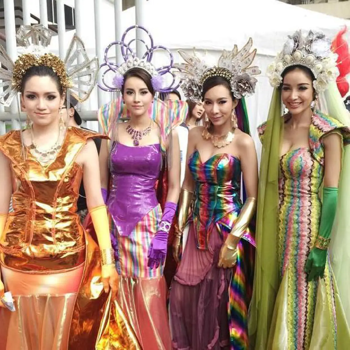 อลังการงานสร้าง..พาเหรดซุปตาร์ในงานครบรอบ45ปี ช่อง3