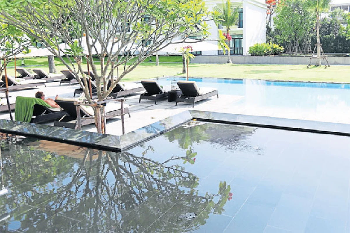 ยู สาทร กรุงเทพฯ มาหาความสงบในมหานคร