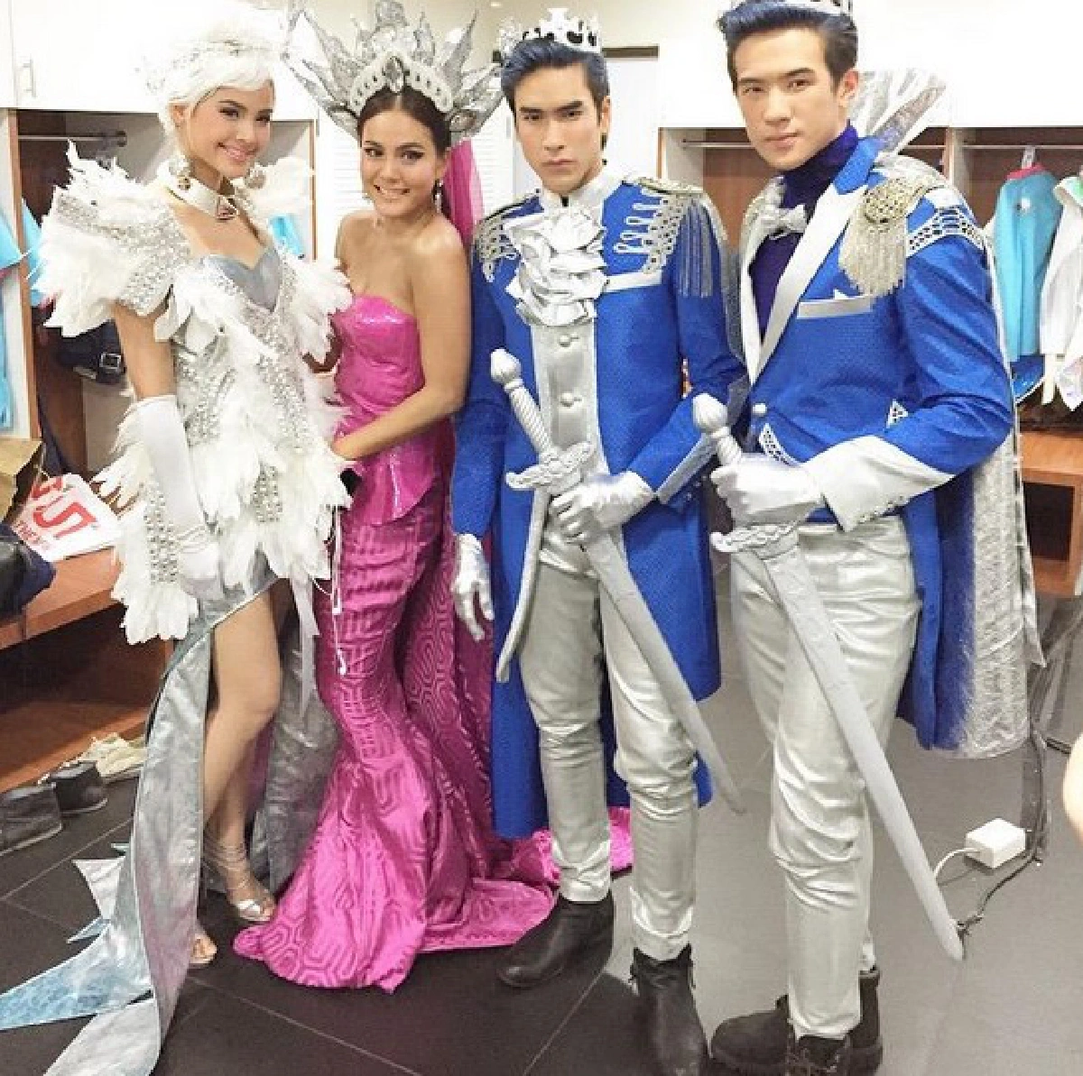 อลังการงานสร้าง..พาเหรดซุปตาร์ในงานครบรอบ45ปี ช่อง3