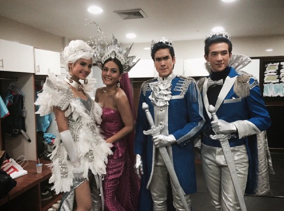 อลังการงานสร้าง..พาเหรดซุปตาร์ในงานครบรอบ45ปี ช่อง3