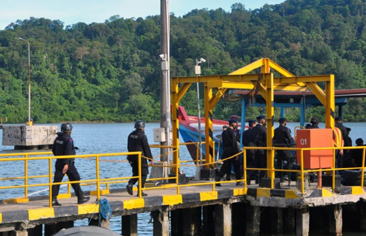 Indonesia executes 8 drug convicts, Filipina spared (Updated)