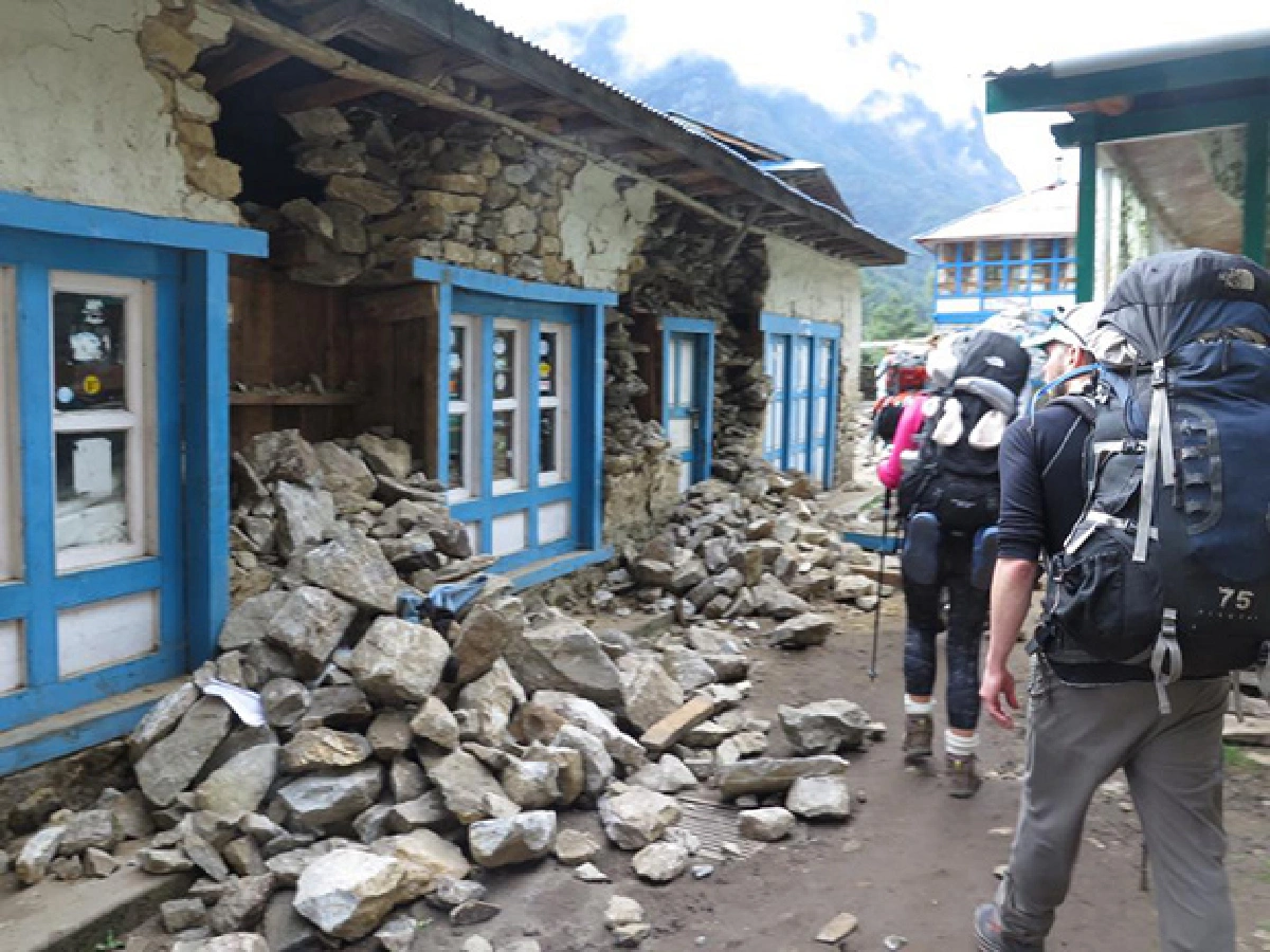Nepal: Frightening mountain survival stories