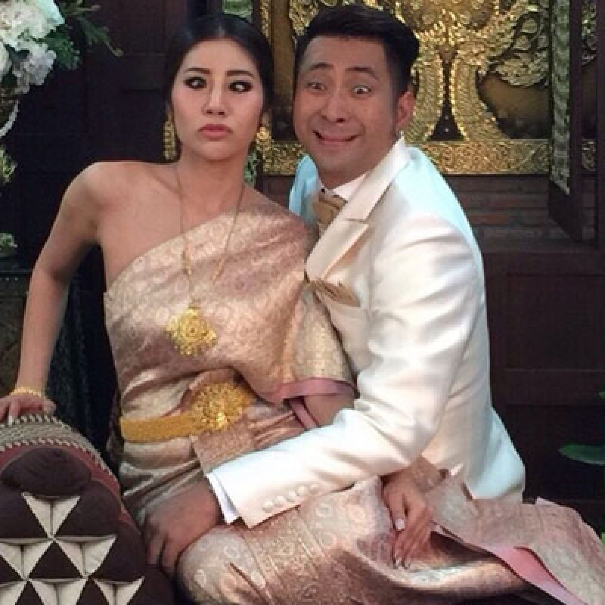 "บอล เชิญยิ้ม"เผยภาพพรีเวดดิ้งหวานปนฮา!!