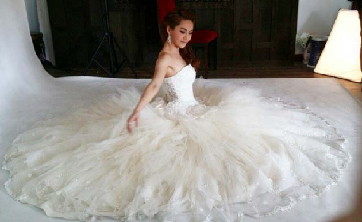 พรีเวดดิ้งหวาน!"บีม-ชาช่า"สวยหล่อในชุดไทย