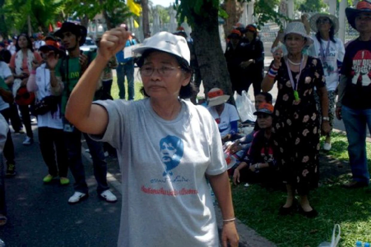 ข้อเรียกร้องที่ไม่ได้เขียนของ “สาวโรงงาน”