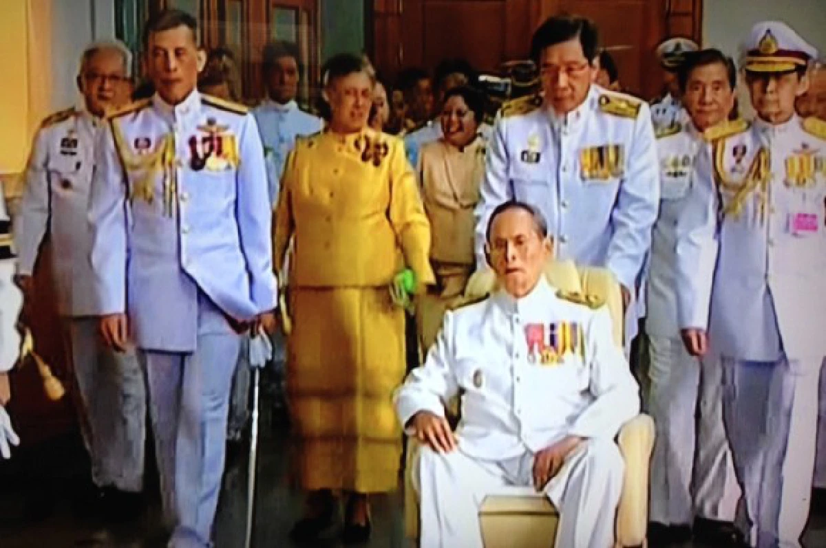 ในหลวงเสด็จฯพระราชพิธีฉัตรมงคล